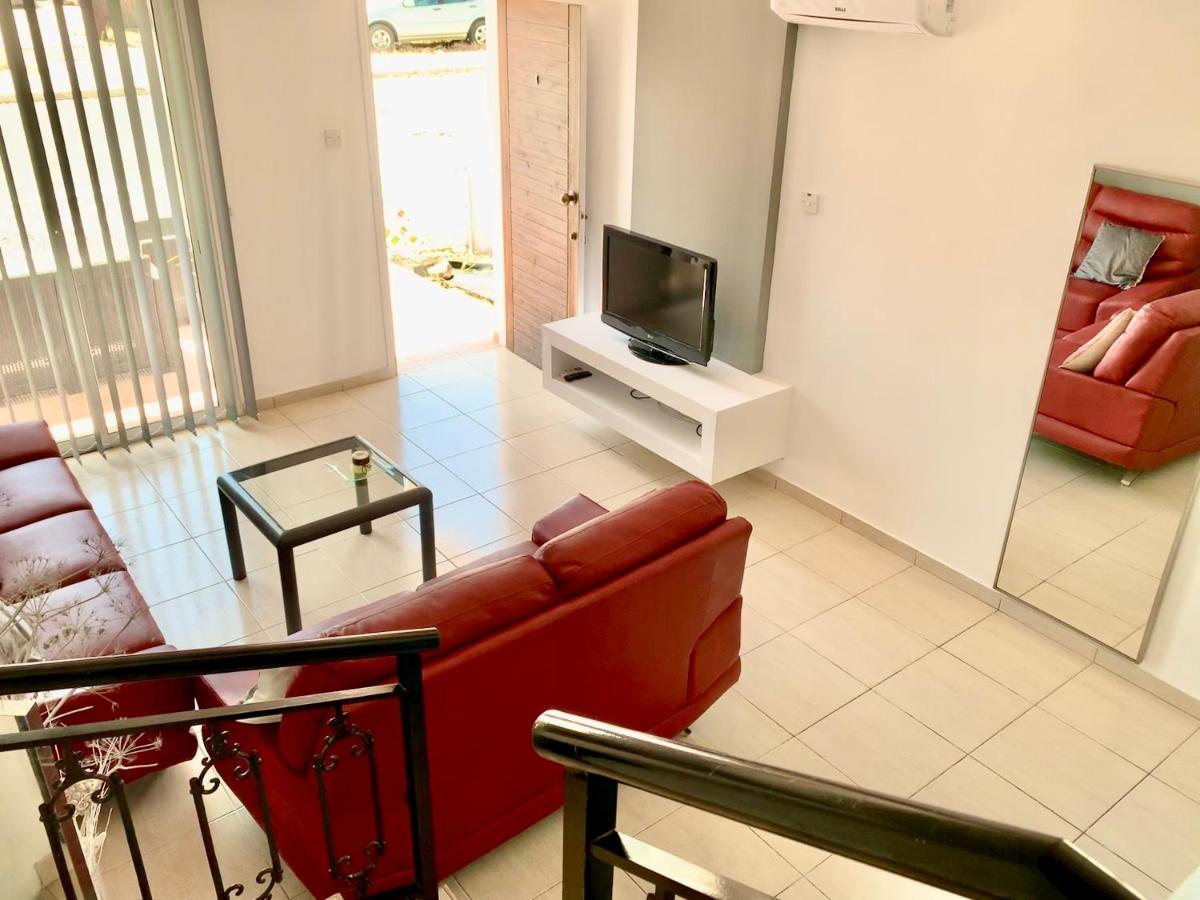 Appartement Diana Townhouse 1 à Paphos Extérieur photo